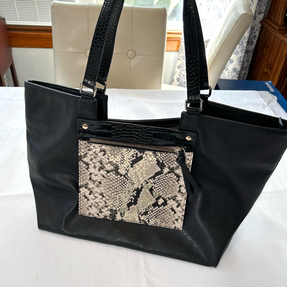 SOLD💗 Market & Spruce Black Faux Leather & Snakeskin Shoulder Bag | 18.5” x 12”